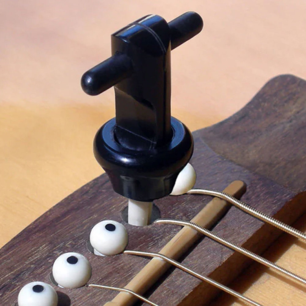 ALLPARTS オールパーツ LT-1402-023 Snapz Bridge Pin Puller Tool ブリッジピン抜き 工具 使用イメージ