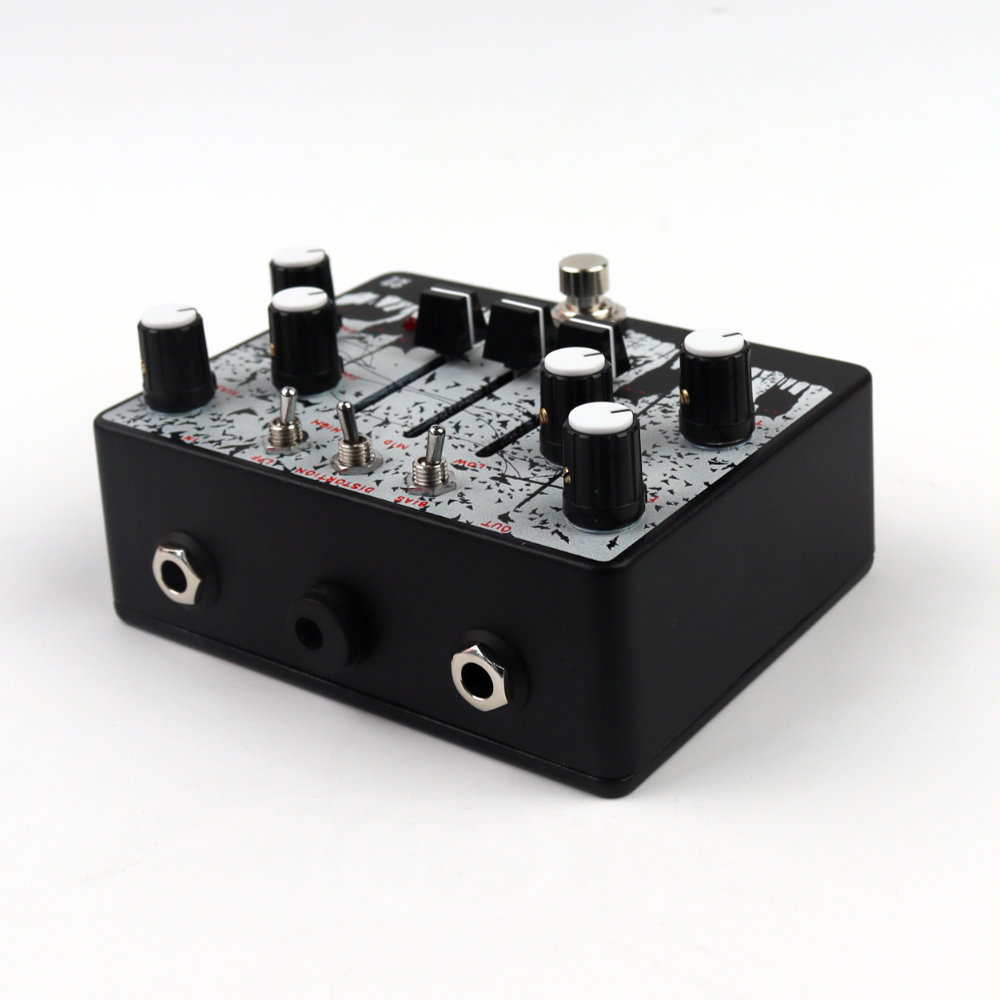 Old Blood Noise Endeavors Alpha Haunt Black Powder ファズ ギターエフェクター in/output端子側サイド