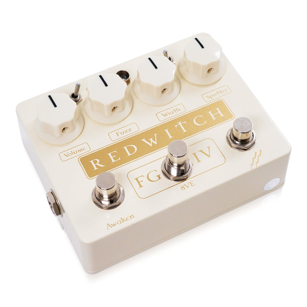 Red Witch Pedals Fuzz God IV ファズ ギターエフェクター フットスイッチ側のアングル