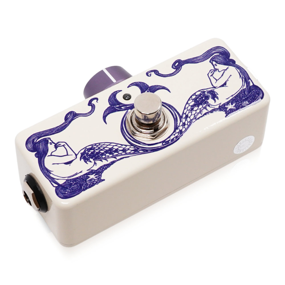 Red Witch Pedals OMNIA ブースター ギターエフェクター フットスイッチ側サイドのアングル