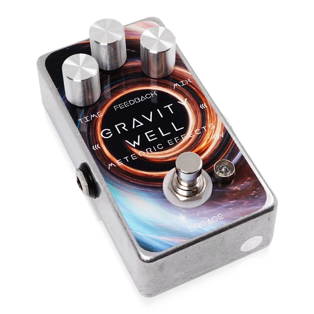 Meteoric Effects Gravity Well Delay ディレイ ギターエフェクター フットスイッチ側サイドからのアングル