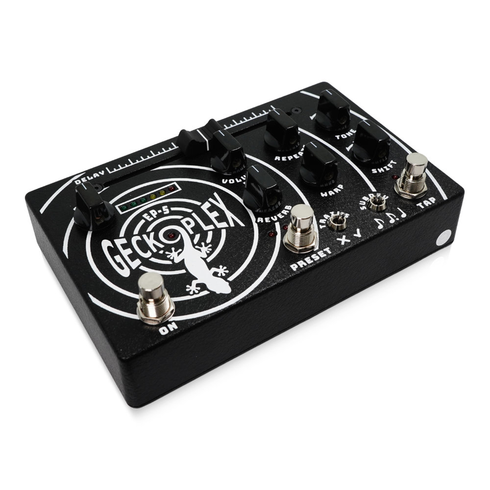 Gecko Pedals ゲッコーペダルズ Geckoplex EP-5 V2 ディレイ ギターエフェクター フットスイッチ側からのアングル