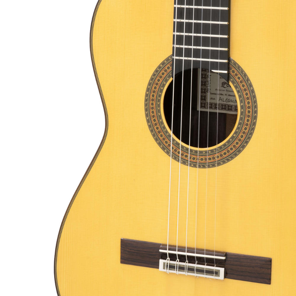 Esteve エステベ ALEGRIA Spr Classic Guitars クラシックギター ボディ画像