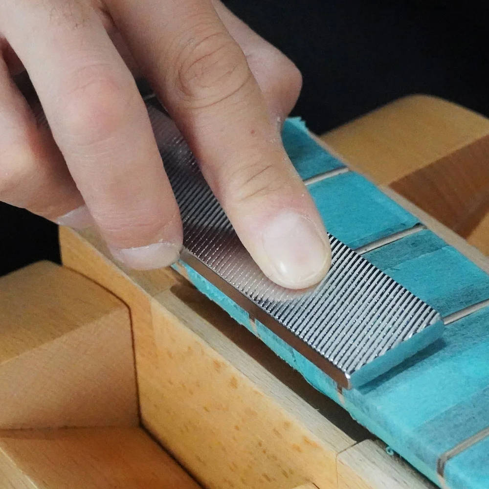 HOSCO ホスコ TL-FL160SHC ステンレスフレット用 フレットレベラー ヤスリ 使用例画像