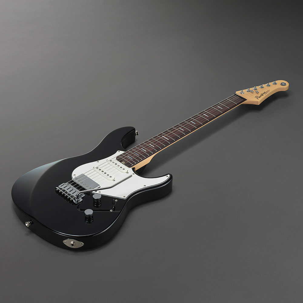 YAMAHA ヤマハ PACS+12 BL Pacifica Standard Plus パシフィカスタンダードプラス エレキギター 全体像