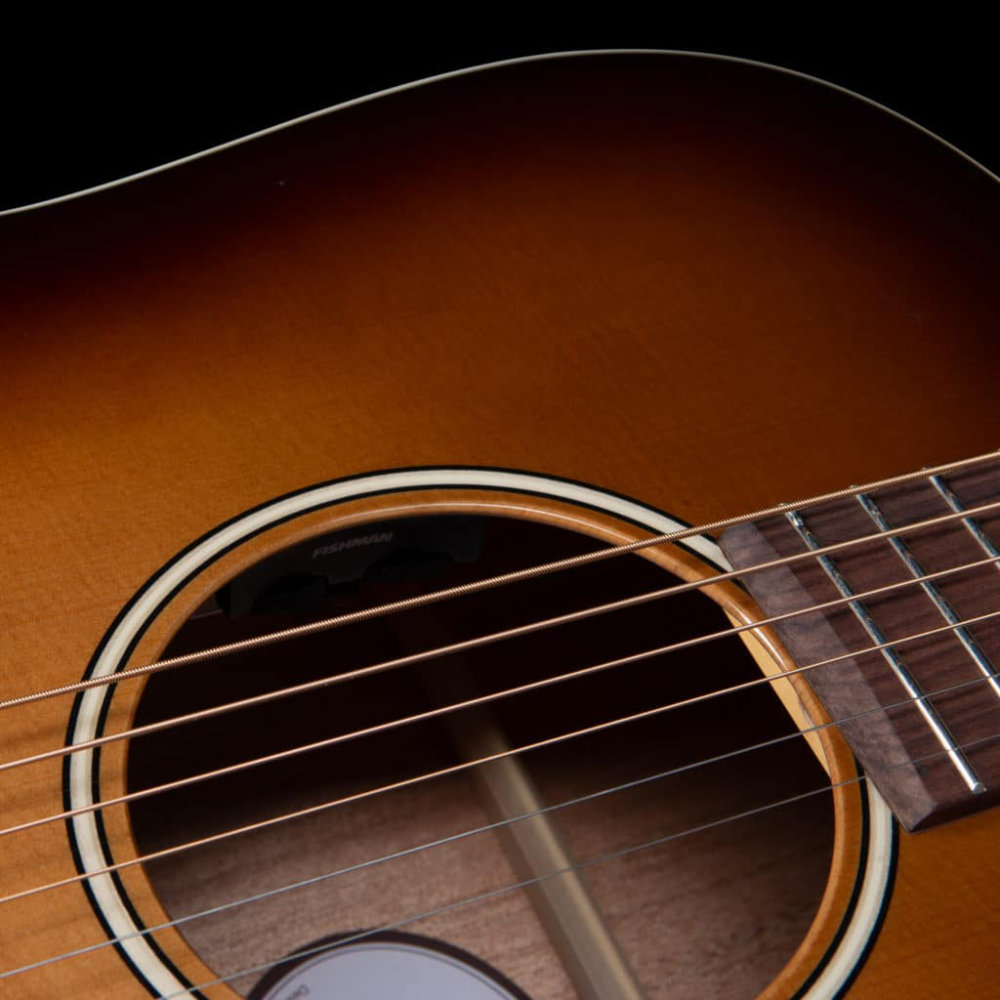 Art&Lutherie アートアンドルシアー Americana Light Burst GT EQ エレクトリックアコースティックギター サウンドホール、ピックアップ