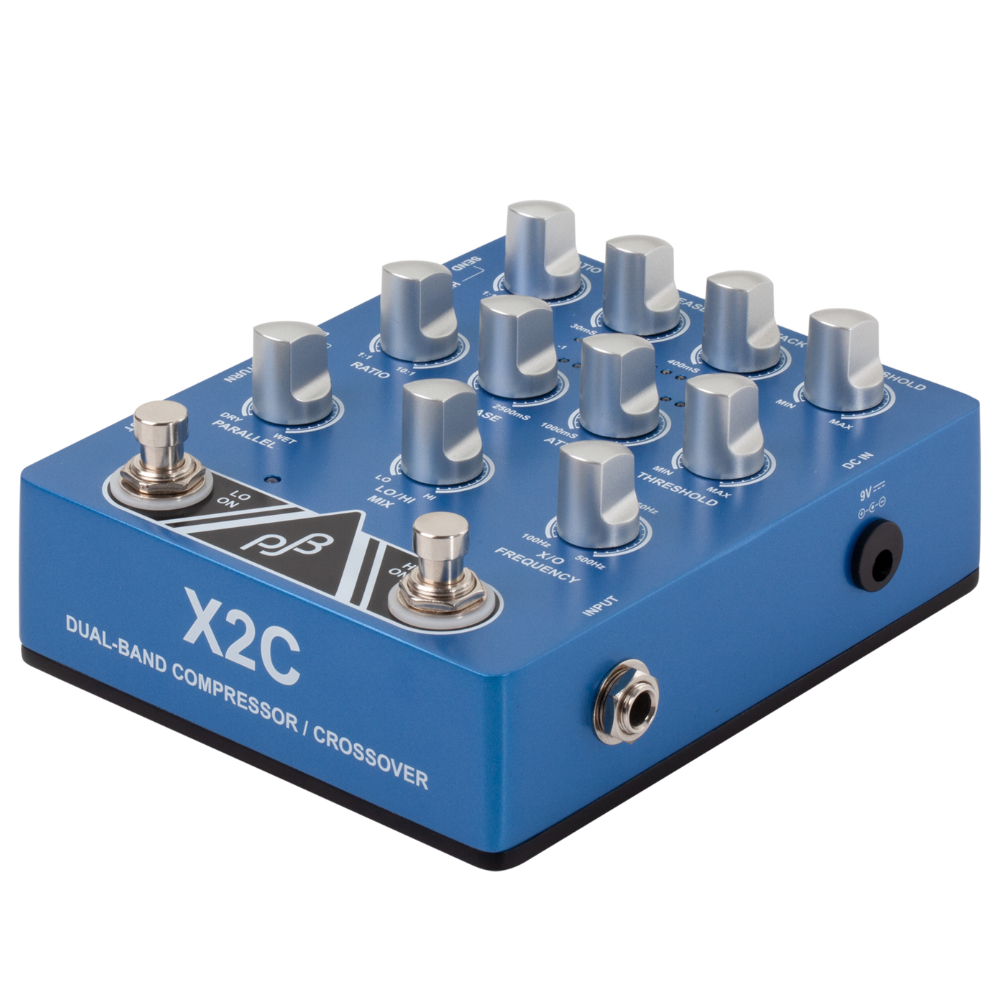 PHIL JONES BASS フィルジョーンズベース X2C Dual Band Compressor Crossover ベース用 多機能デュアルコンプレッサー ペダル 本体画像 斜め