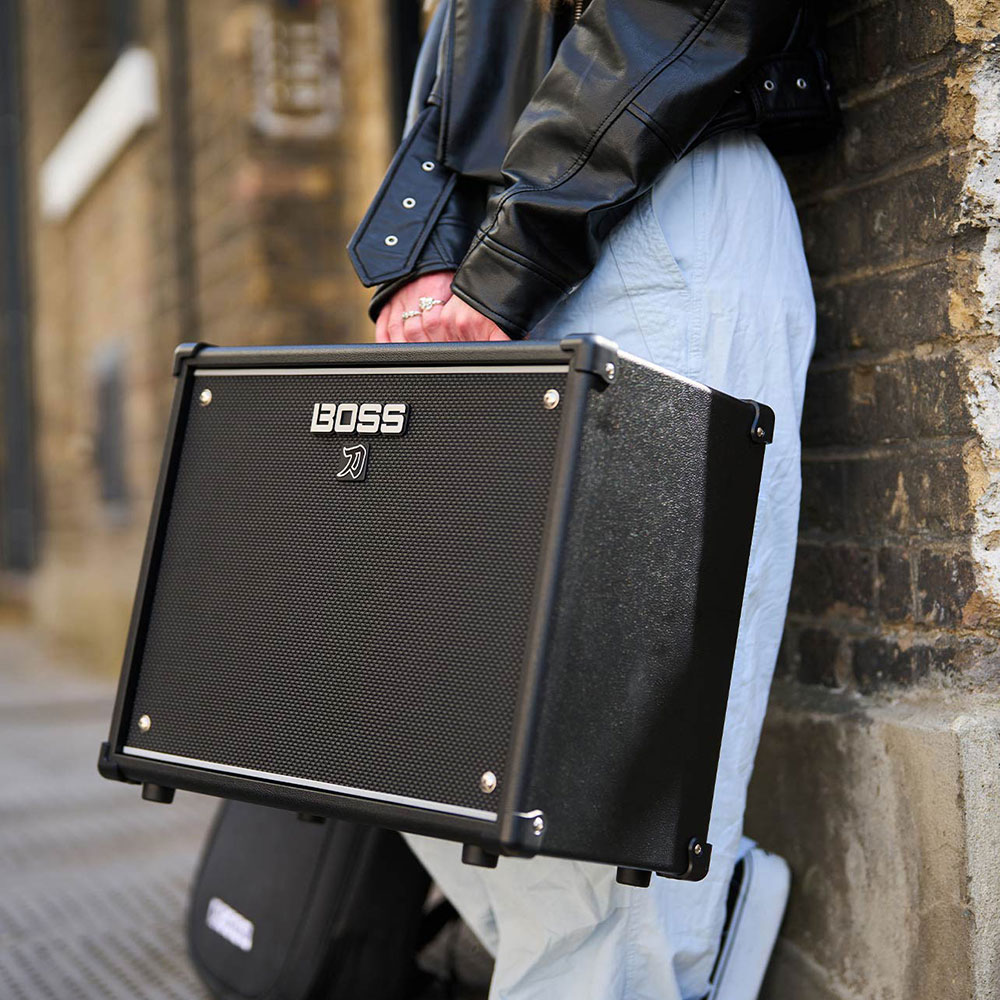 ギターアンプ コンボ BOSS KTN-50 3 EX KATANA-50 GEN 3 EX カタナアンプ 第三世代 50ワット 12インチスピーカー搭載 イメージ画像