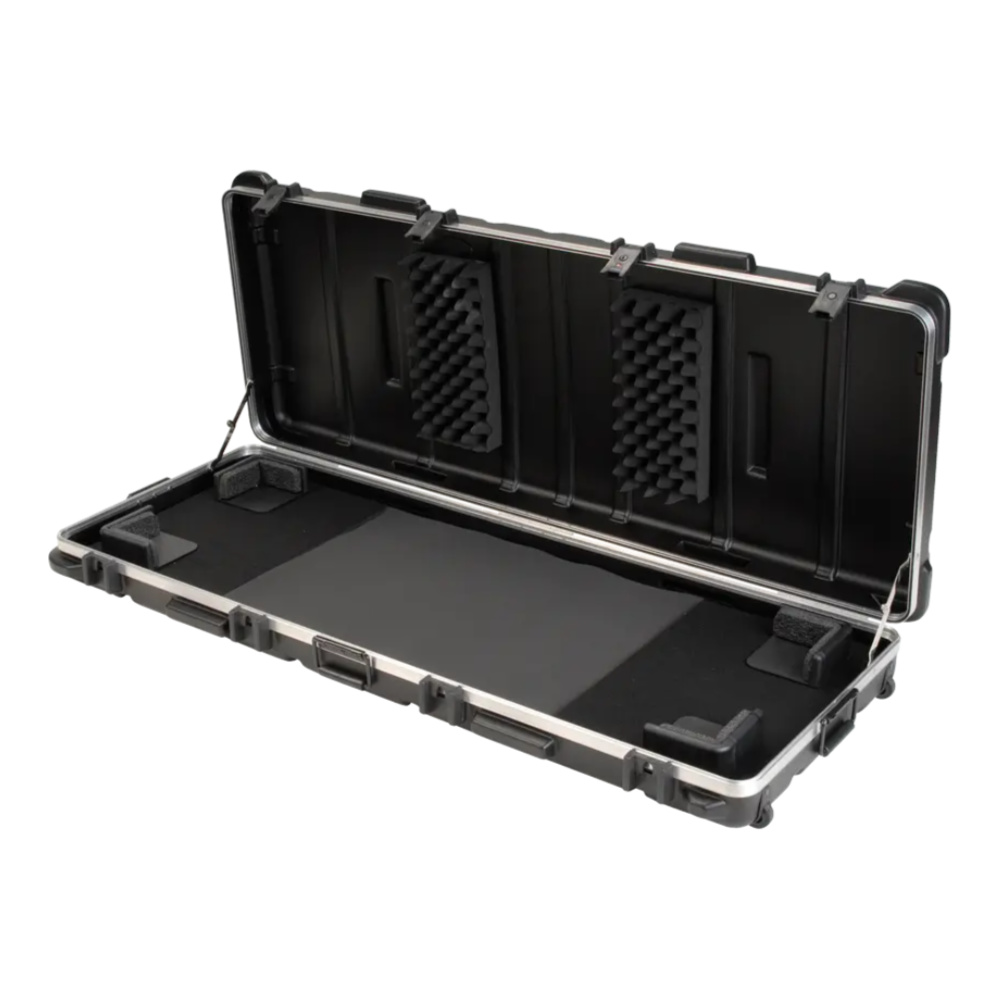 SKB エスケービー SKB-5820W ATA 88 Note Keyboard Case 88鍵キーボード用ハードケース 斜めアングル内装画像