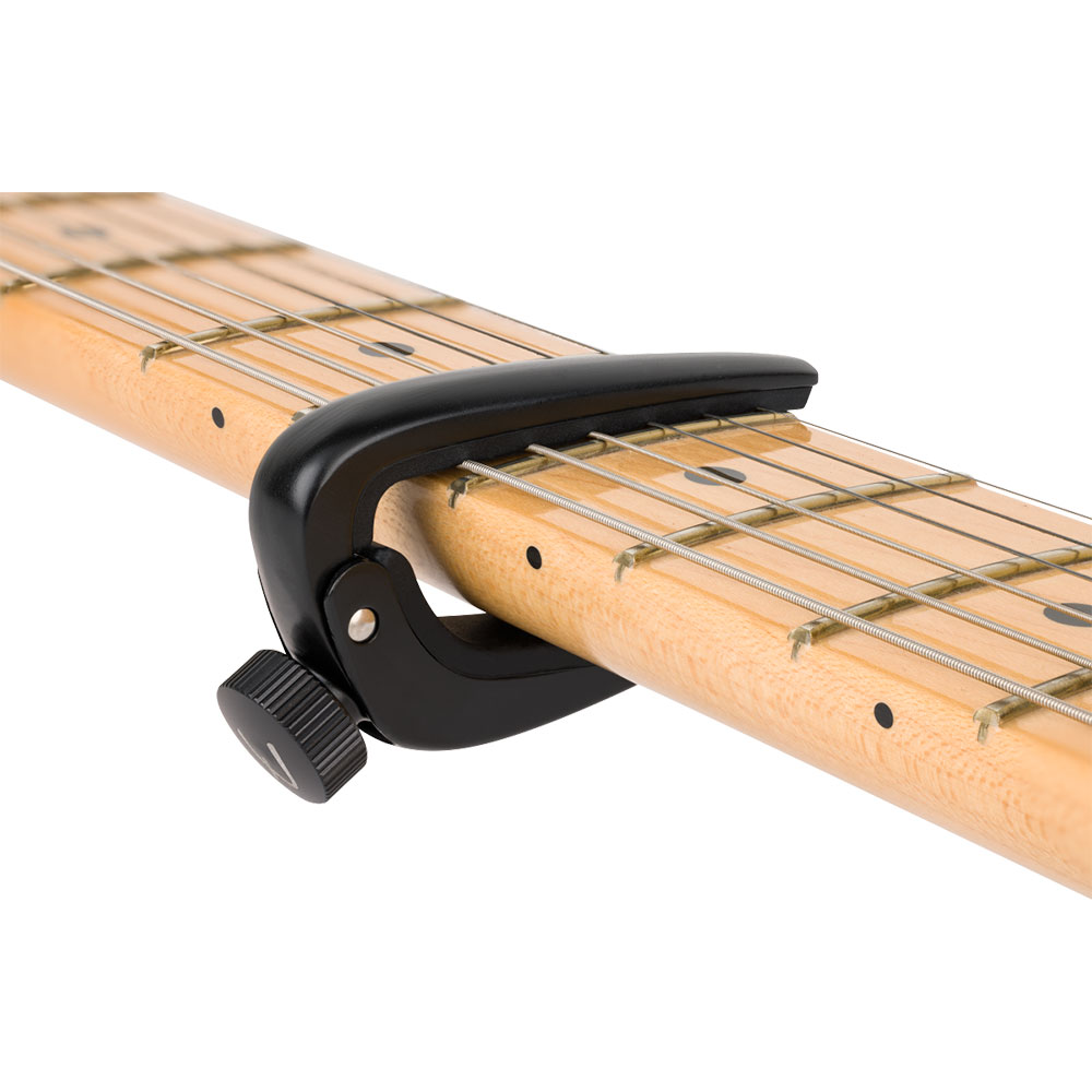 Fender フェンダー Player Acoustic/Electric Capo ギター用カポタスト 取り付けイメージ