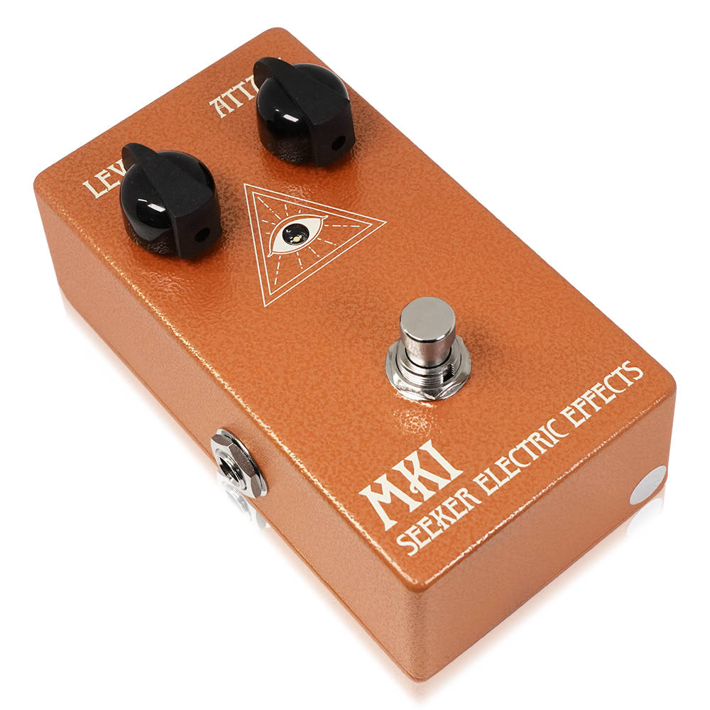 Seeker Electric Effects シーカーエレクトリックエフェクツ Lineage Series MKI ファズ ギターエフェクター 斜めアングル画像