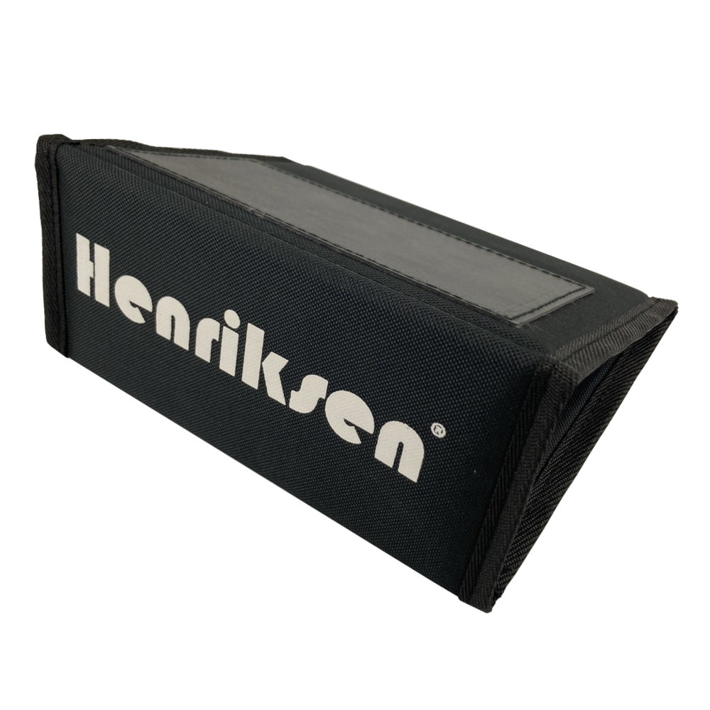Henriksen Amplifiers Folding Amp Wedge 折り畳みチルトバックウェッジ アンプスタンド
