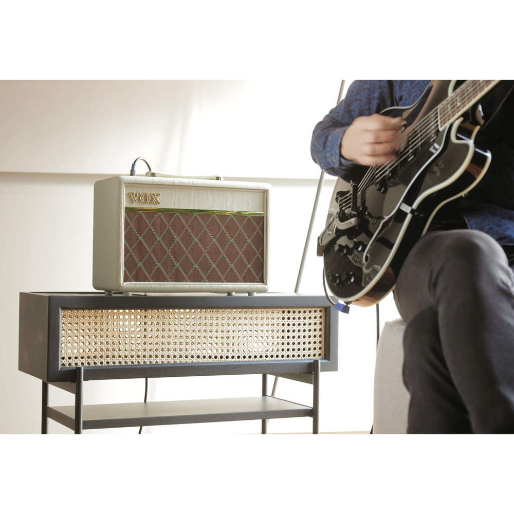 VOX Pathfinder10 CB 小型ギターアンプ コンボ 限定カラー クリーム イメージ画像