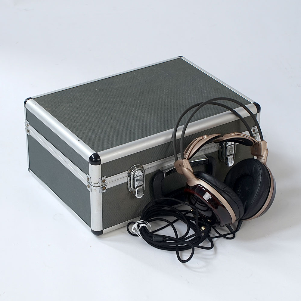 【中古】 ヘッドホン audio-technica ATH-W2002 オーディオテクニカ 40周年記念モデル 北海道産アサダ桜削り出し