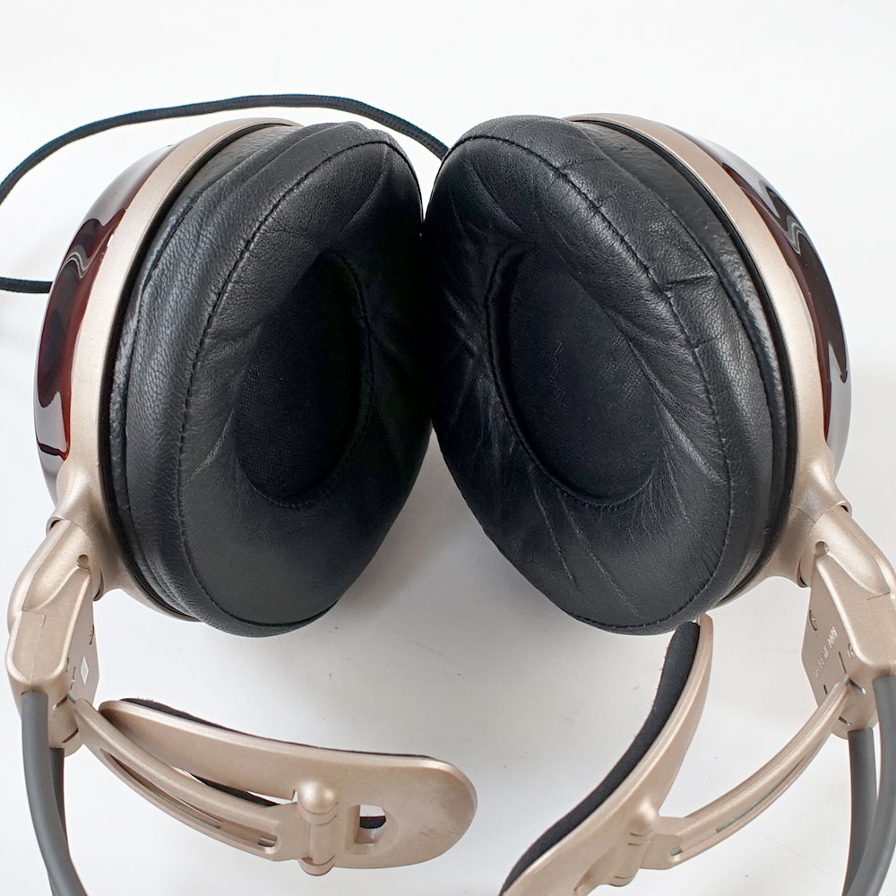 【中古】 ヘッドホン audio-technica ATH-W2002 オーディオテクニカ 40周年記念モデル 北海道産アサダ桜削り出し イヤーパッド