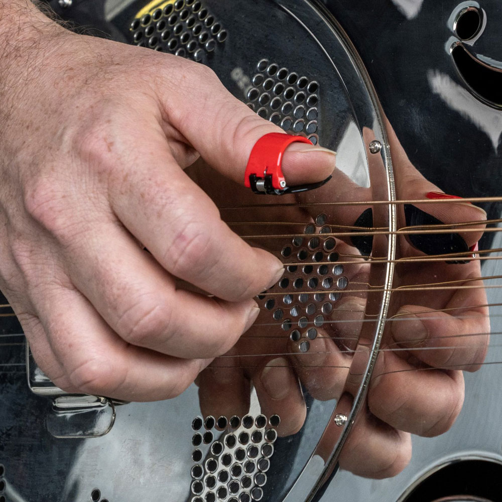 Black Mountain ブラックマウンテン Picks BM-TPK02 of 3 Black Mountain Thumb Pick Medium サムピック 3枚パック イメージ画像 