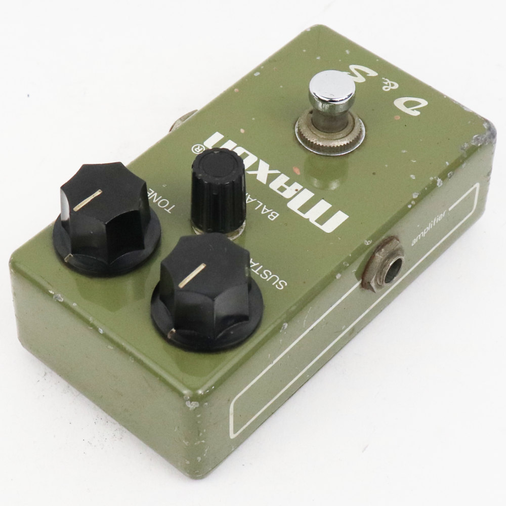 【中古】 ディストーションサスティナー MAXON D&S 本体画像 斜め 