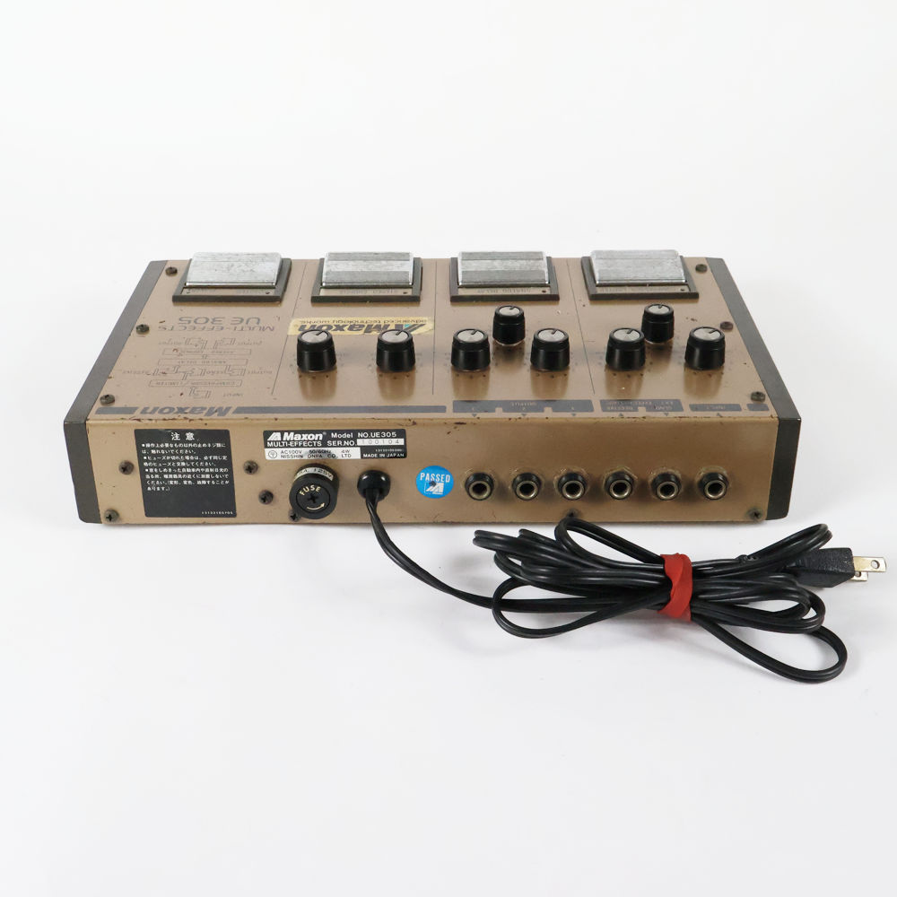 【中古】 マルチエフェクター MAXON UE305 コンプレッサー アナログディレイ ステレオコーラス ギターエフェクター 側面