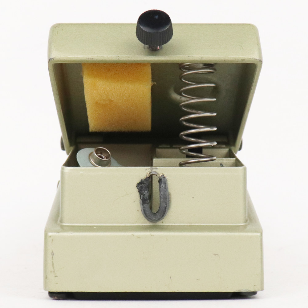 【中古】 ノイズゲート エフェクター BOSS NF-1 Noise Gate Made in Japan ギターエフェクター 電池ボックスゴムパーツ