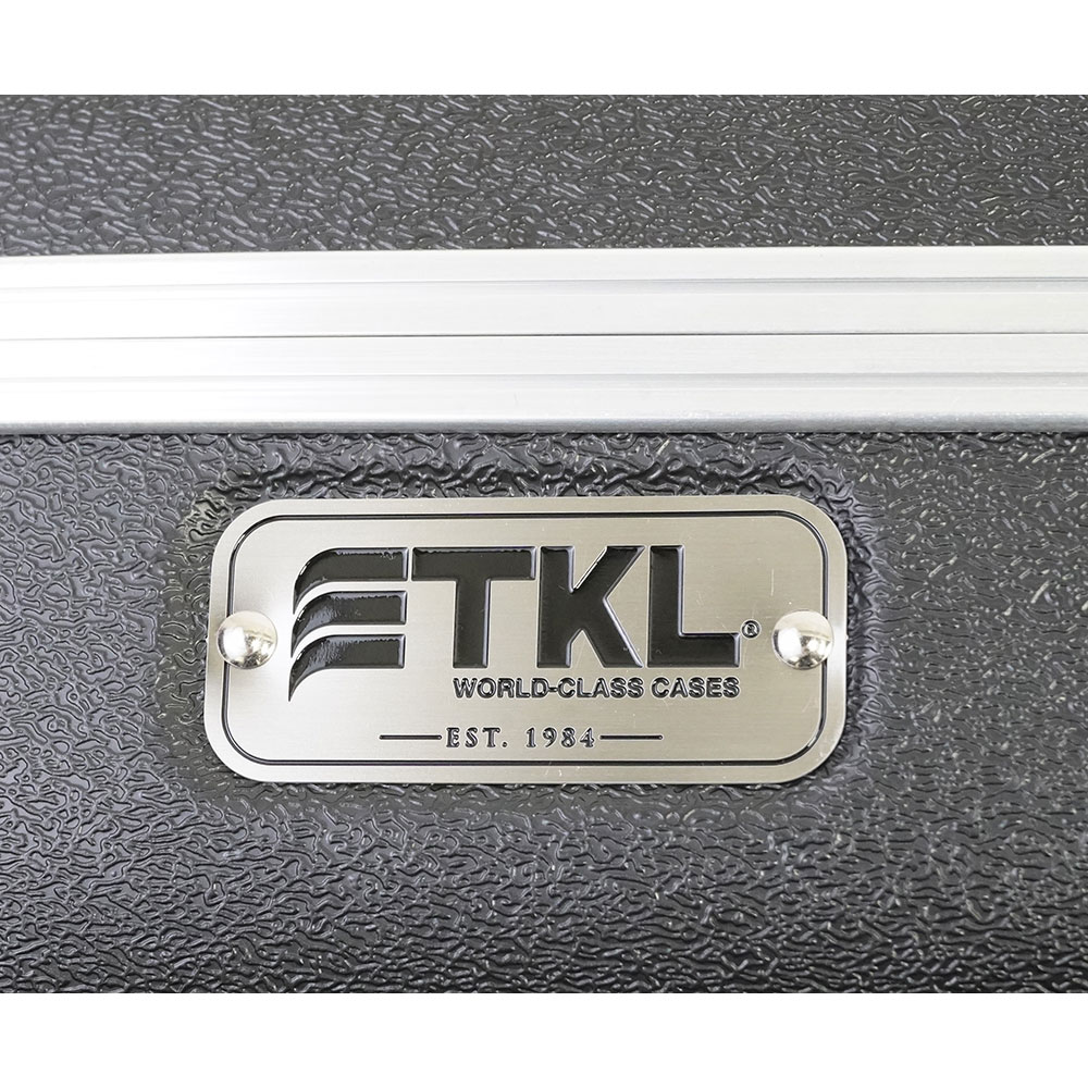 A.A.A. by HOSCO AC-1700 ドレッドノート用ケース ロゴプレート