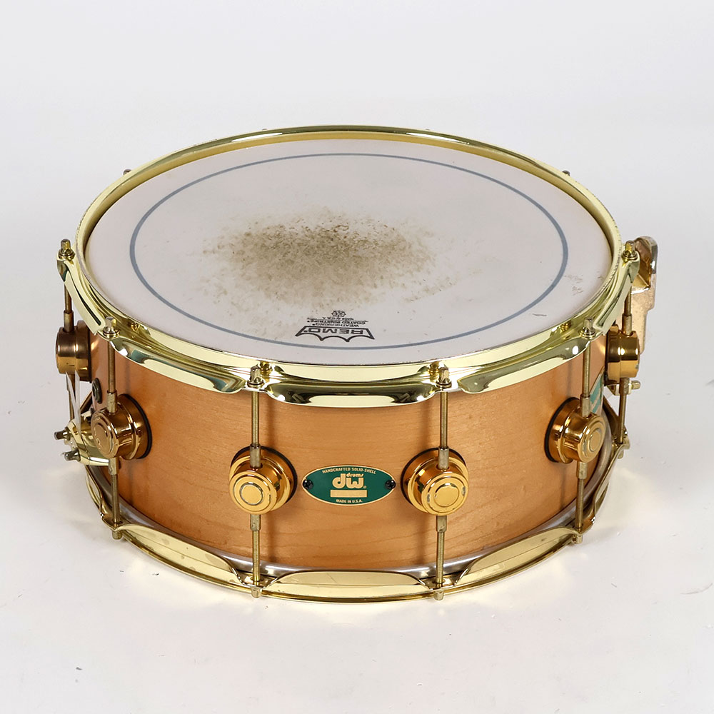 【中古】 スネアドラム dw Craviotto Green Badge Maple 14x5.5 単板メイプルシェル 正面
