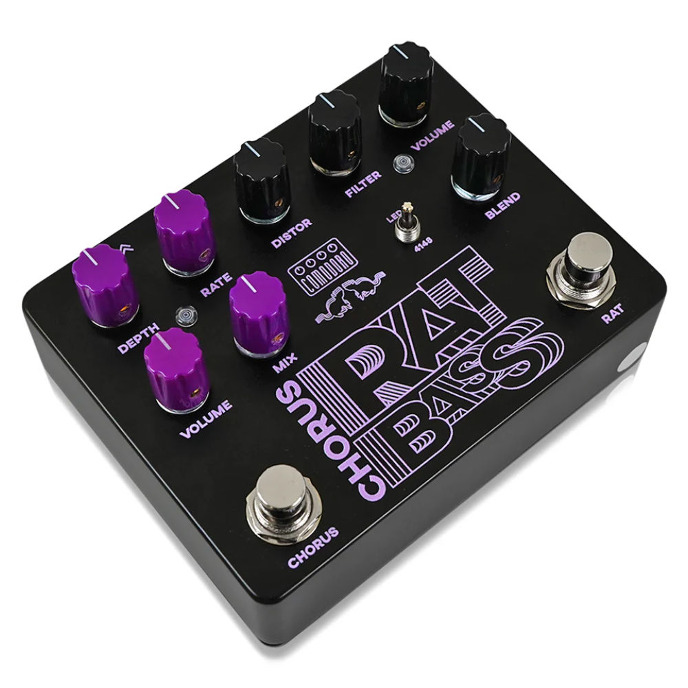 Comodoro コモドーロ CHORUS RAT BASS ディストーション ベースエフェクター 本体画像 斜め