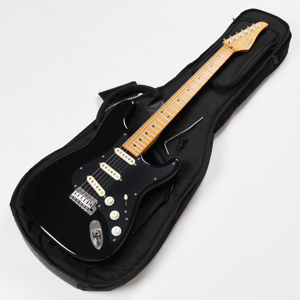 【中古】 エレキギター Suhr Classic S Black Maple SSS FLピックアップ搭載 1万番台シリアル 3.50kg サー クラシック ストラトスタイル