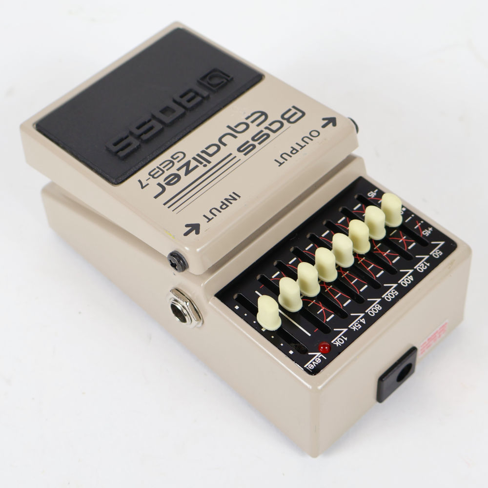 【中古】イコライザー エフェクター BOSS GEB-7 Bass Equalizer ベースエフェクター 本体画像 斜め 