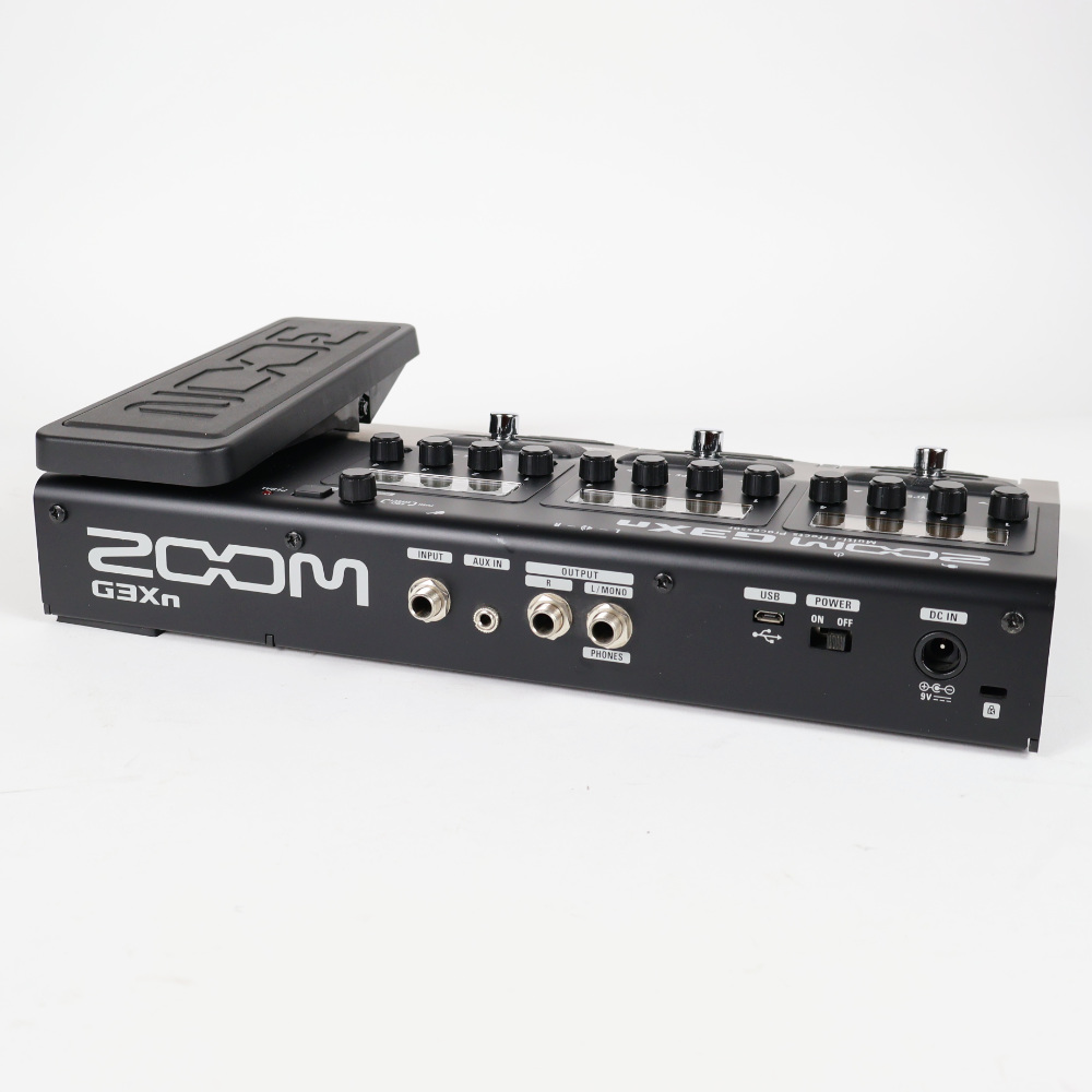 【中古】 マルチエフェクター ズーム ZOOM G3Xn エクスプレッションペダル付き 本体画像 斜め