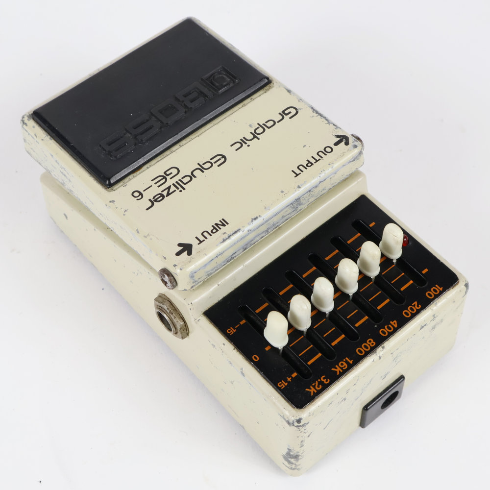 【中古】イコライザー エフェクター BOSS GE-6 Graphic Equalizer 1978年製 Made in Japan Silver Screw 銀ネジ ギターエフェクター 本体画像 斜め