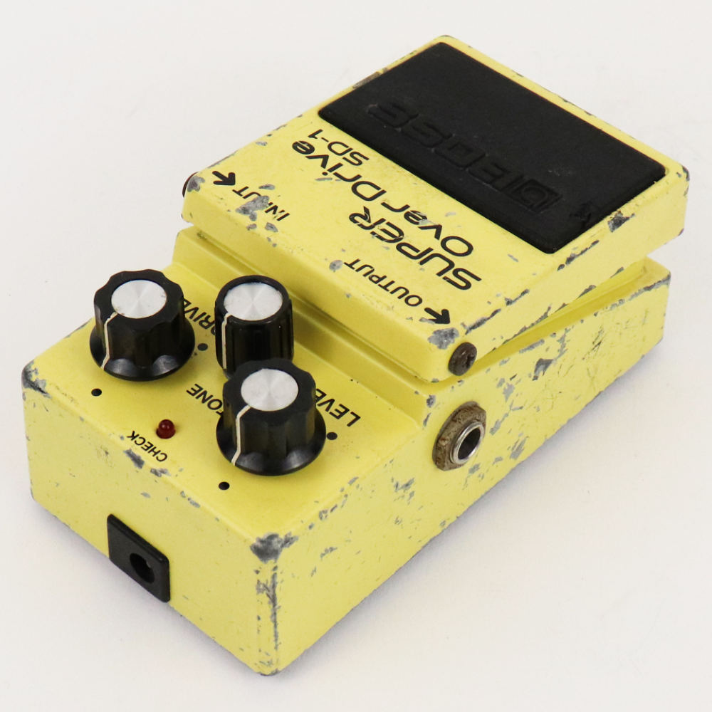 【中古】 スーパーオーバードライブ エフェクター BOSS SD-1 Super Over Drive Made in Japan ギターエフェクター 本体画像 斜め 