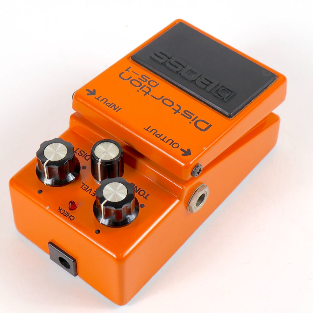 【中古】 ディストーション エフェクター BOSS DS-1 Distortion 1980年製 Made in Japan Silver Screw 銀ネジ ギターエフェクター 左サイド