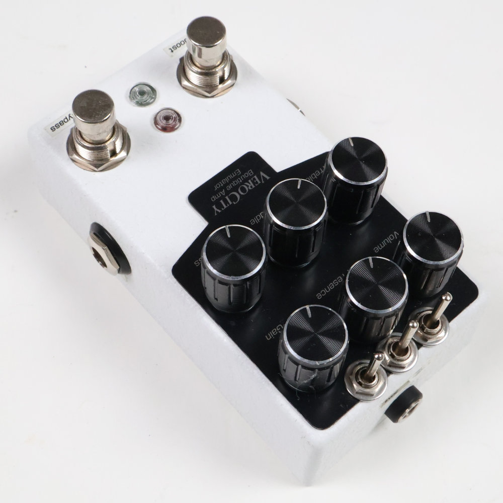 【中古】 ディストーション エフェクター VeroCity Effects Pedals XTC-B2 2019年製 エミュレートペダル 本体画像 斜め 2