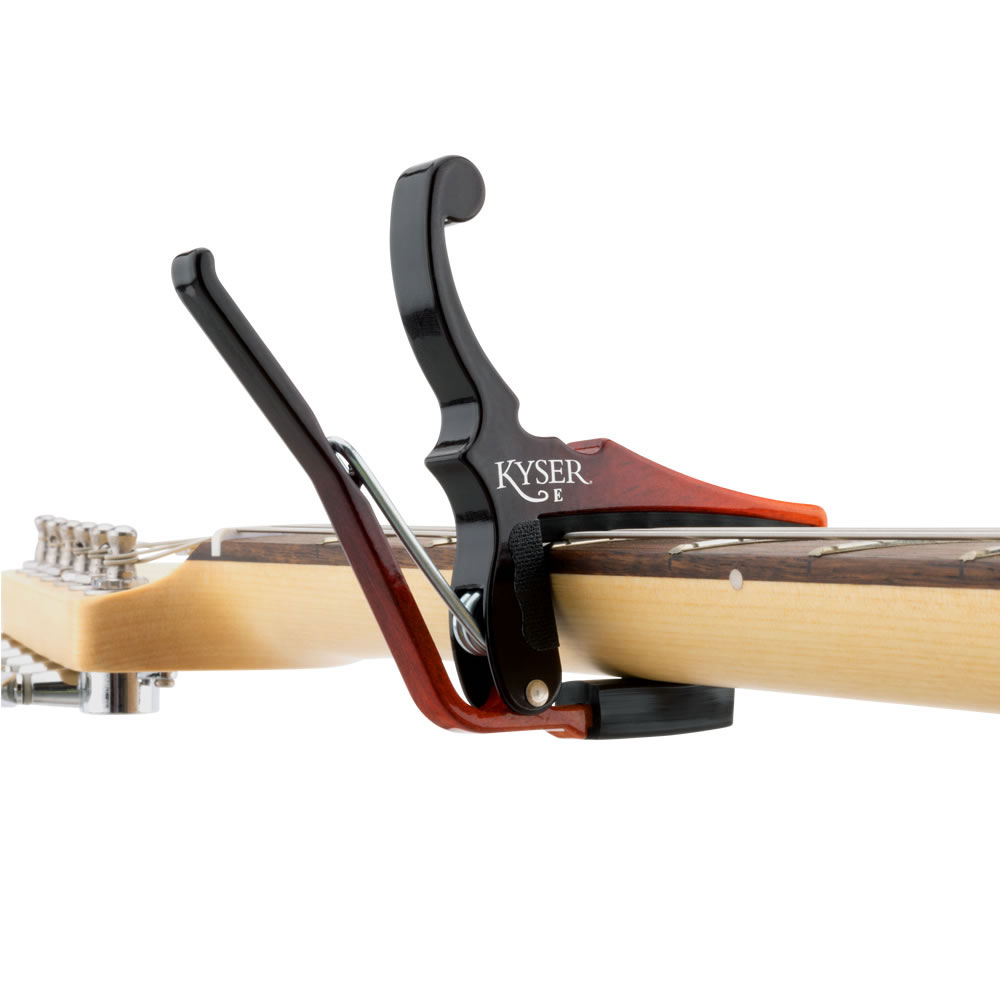 Kyser カイザー KGESNBA Electric Sunburst Quick-Change Electric Guitar Capo カポタスト エレキギター用 取り付けイメージ