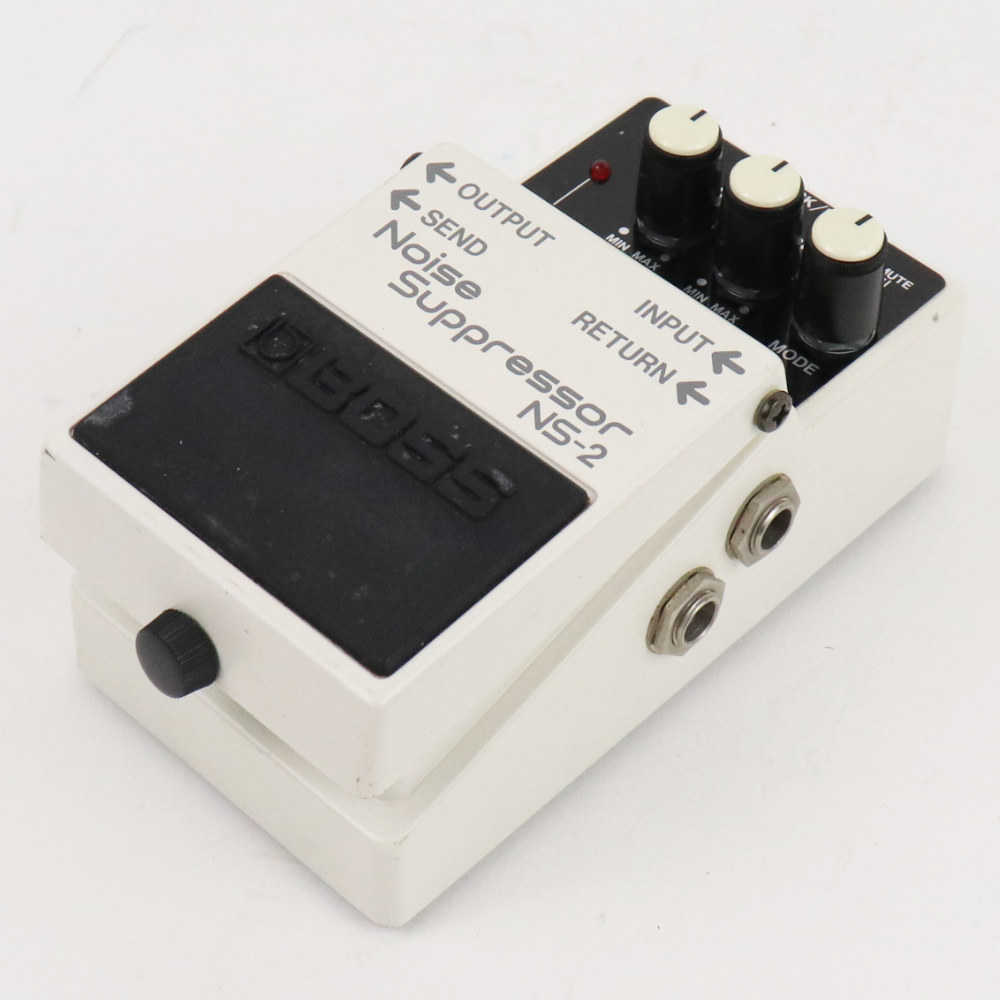 【中古】 ノイズサプレッサー エフェクター BOSS NS-2 Noise Suppressor 日本製 Made in Japan ギターエフェクター 本体画像 斜め 