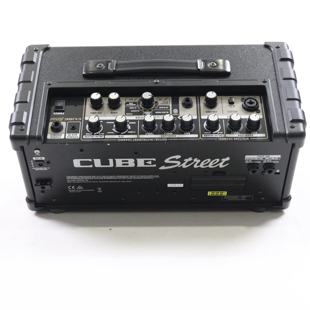 【中古】 ギターアンプ ローランド ROLAND CUBE Street BK 乾電池駆動パフォーマンス用ステレオアンプ ギターアンプ 背面