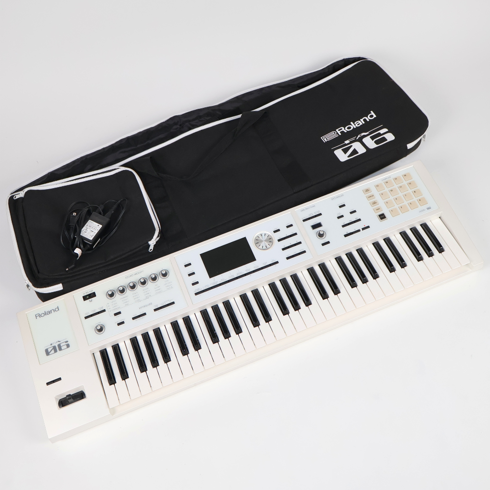 中古】 ROLAND FA-06-SC Music Workstation シンセサイザー 限定
