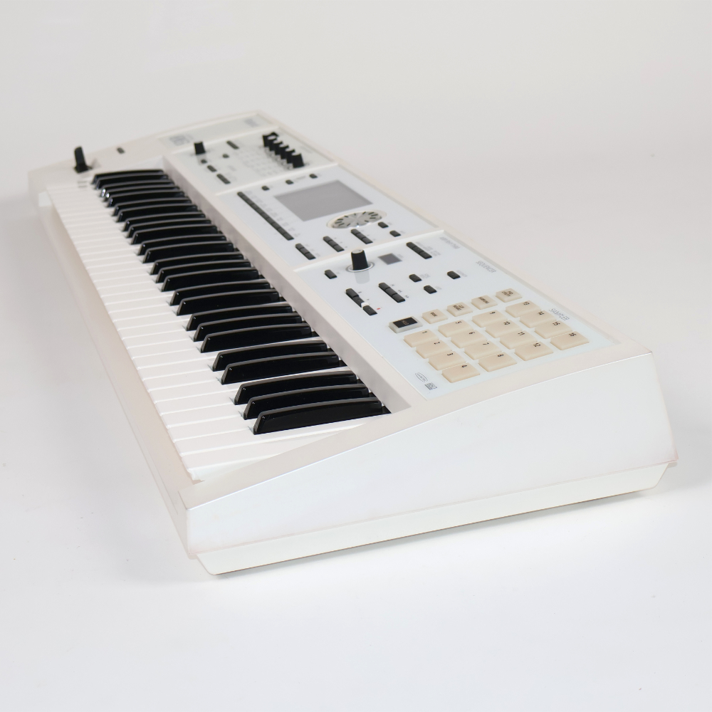 ローランド Roland FA-06-SC シンセサイザー ホワイト 限定色 中古】 ROLAND FA-06-SC Music Workstation シンセサイザー 限定