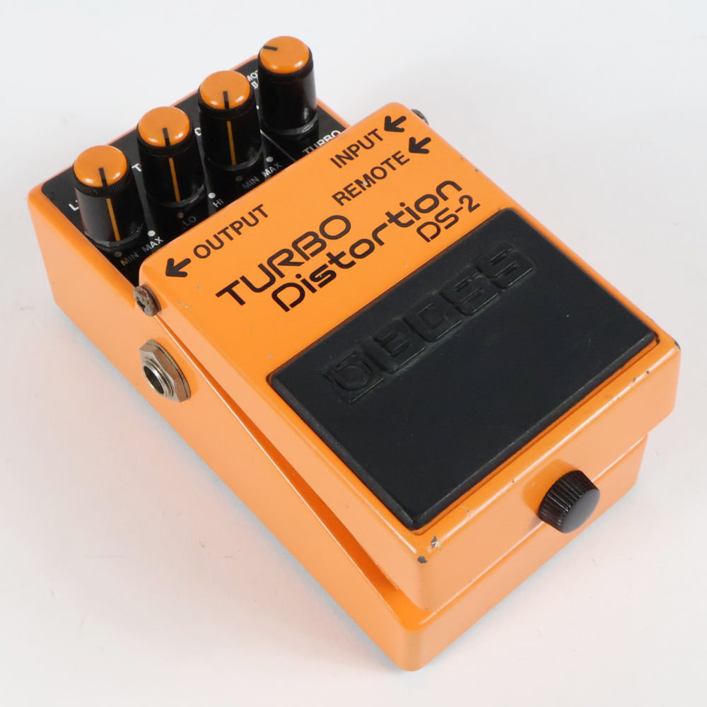 【中古】 ターボディストーション エフェクター BOSS DS-2 Turbo Distortion Made in Japan 日本製 ギターエフェクター 本体画像 斜め 2
