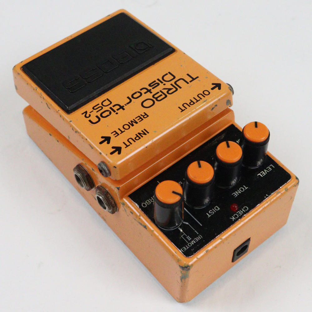 【中古】 ターボディストーション エフェクター BOSS DS-2 Turbo Distortion ギターエフェクター 本体画像 斜め