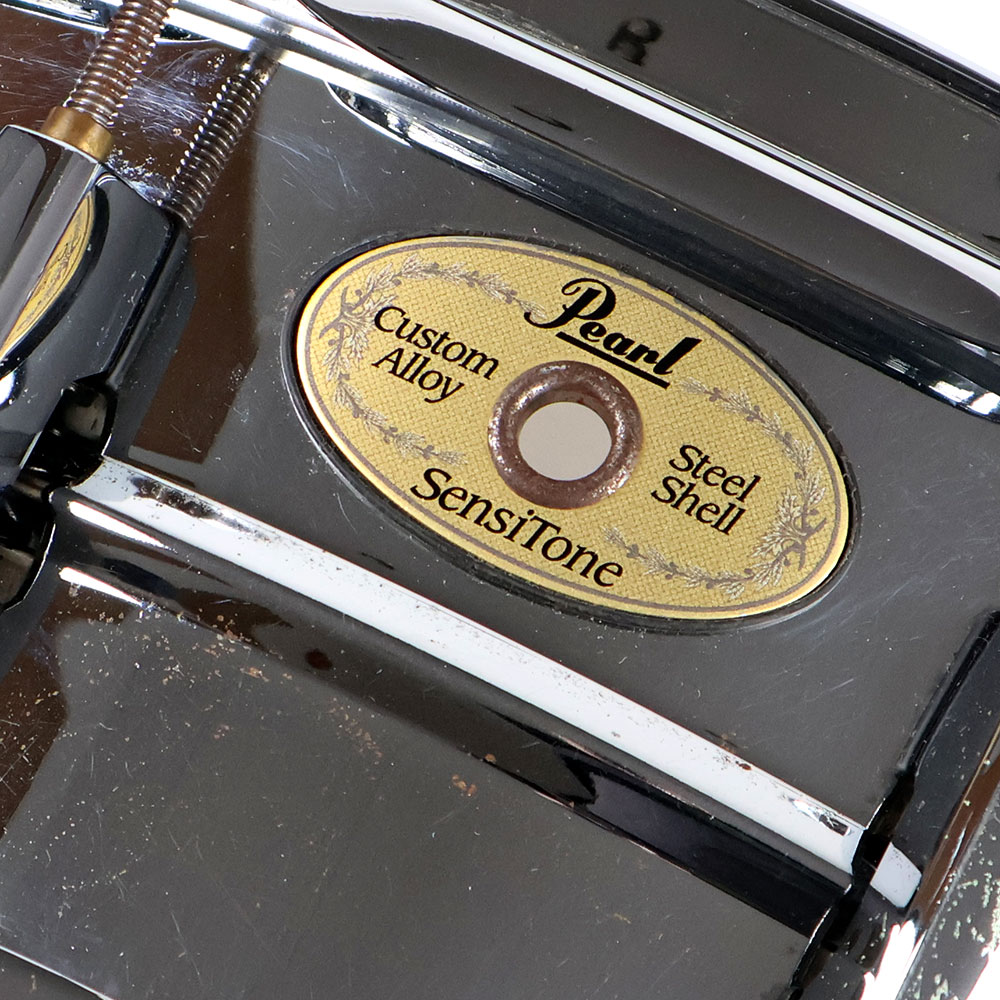 【中古】 スネアドラム パール Pearl SensiTone Steel Custom Alloy 14x5.5 スチールシェル エンブレム