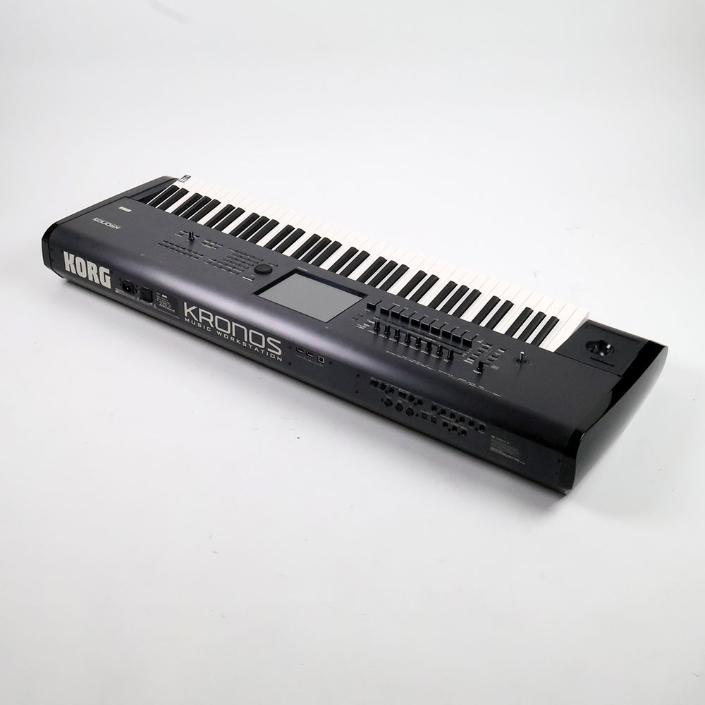 【中古】 シンセサイザー KORG KRONOS-73 全体