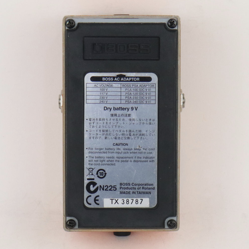 【中古】ディストーション エフェクター BOSS DS-1 Distortion ギターエフェクター 底面