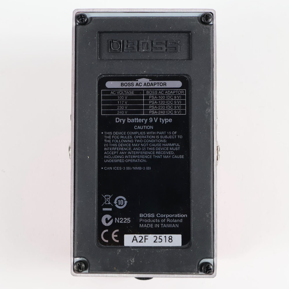 【中古】 アナログディレイ エフェクター BOSS DM-2W Delay ギターエフェクター ディレイ 本体画像 裏