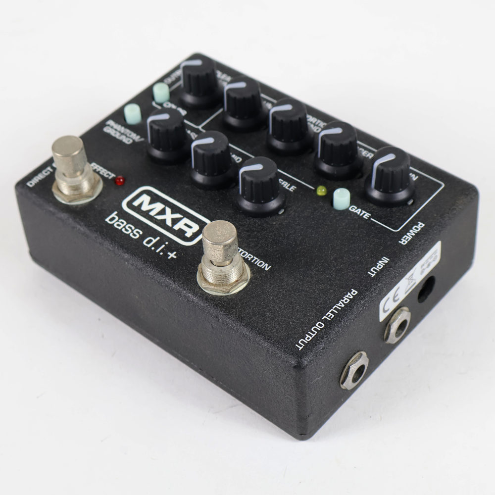【中古】 ベース用ダイレクトボックス MXR M80 Bass D.I.＋ ベースディストーション ベースエフェクター 本体画像 斜め 