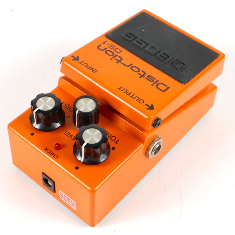 【中古】ディストーション エフェクター BOSS DS-1 Distortion ギターエフェクター 左サイド