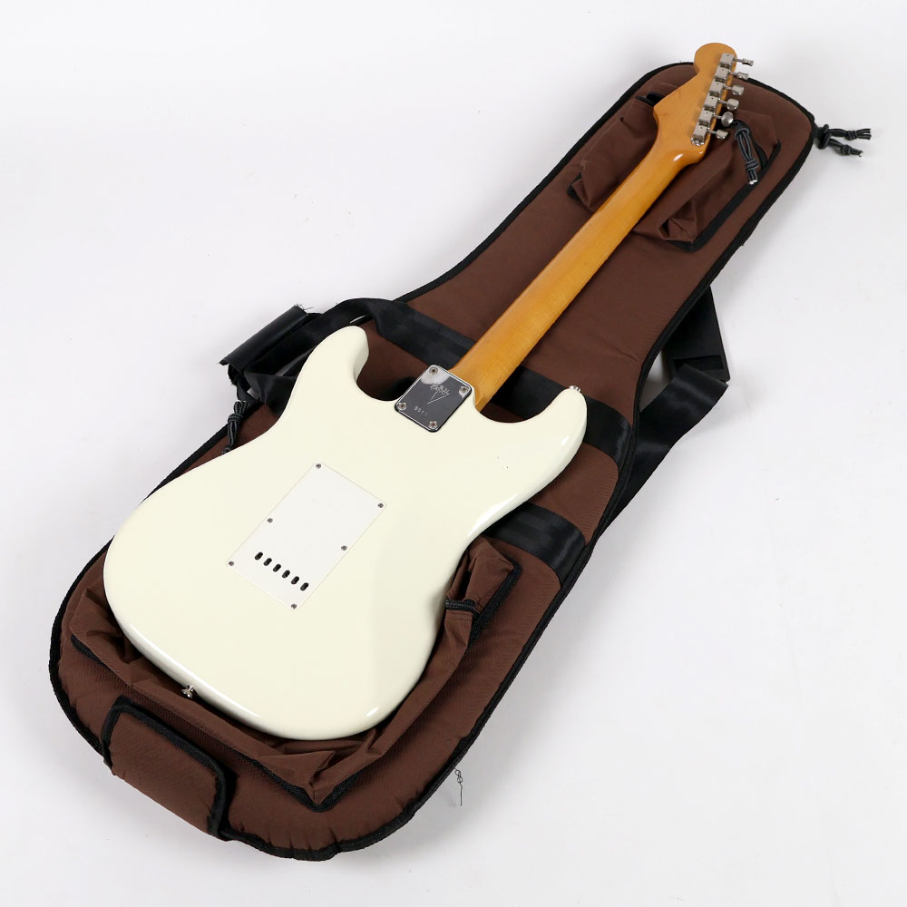 【中古】 エレキギター Vanzandt  STV-R2 Vintage White 2017年製 ST 60sスタイル アルダーボディー マダガスカルローズウッド指板 ヴァンザント 背面