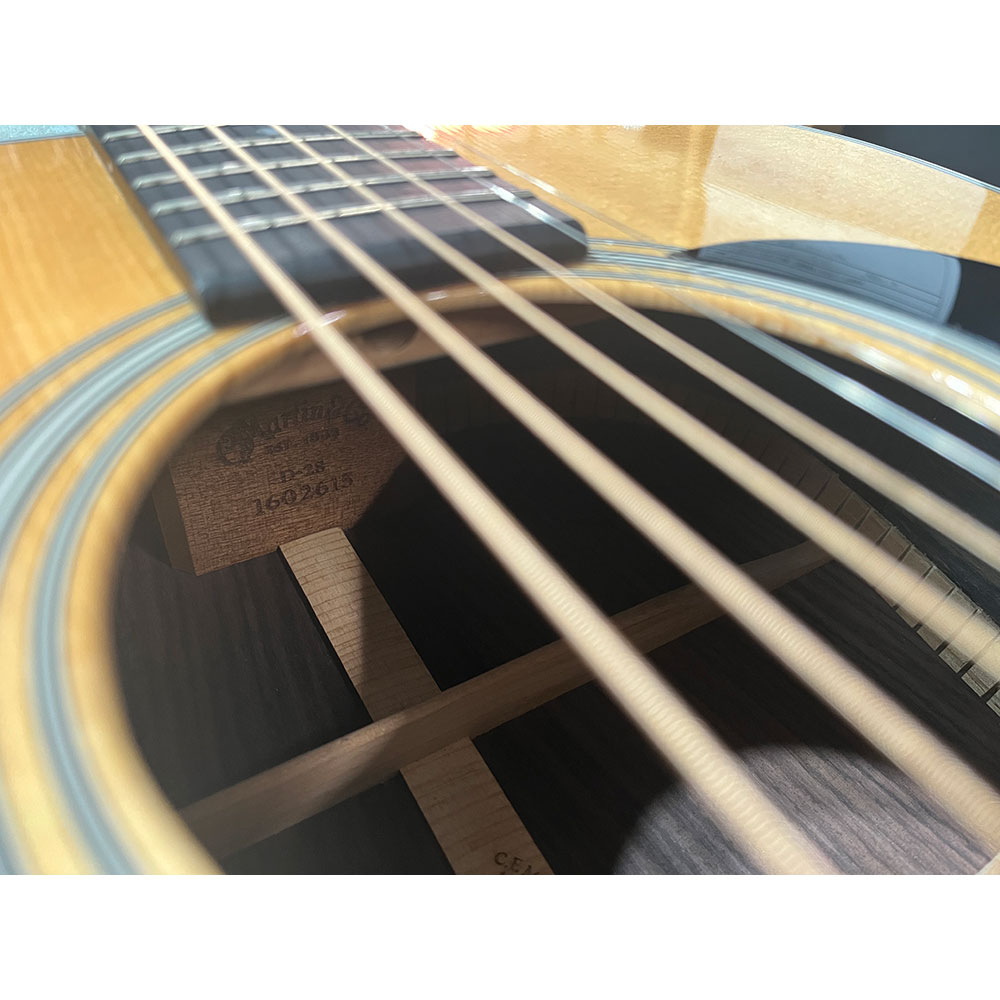 【中古】 アコースティックギター Martin D-28 2012年製 ピックアップ搭載あり 刻印