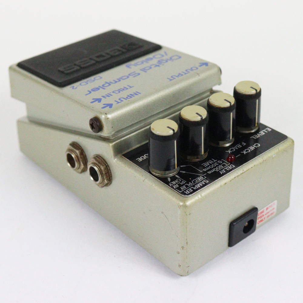 【中古】 デジタルディレイ サンプラー BOSS DSD-2 本体画像 斜め