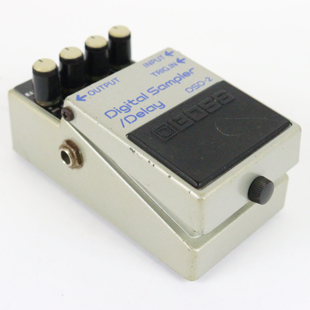 【中古】 デジタルディレイ サンプラー BOSS DSD-2 本体画像 斜め 2
